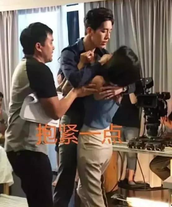 男女吃瓜群众视频,视频揭秘娱乐圈幕后真相