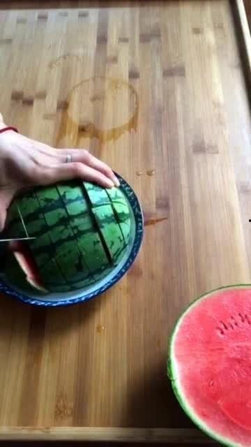 瓜切不动怎么吃才好吃视频,瓜切不动？创意解法教你美味吃瓜新技巧
