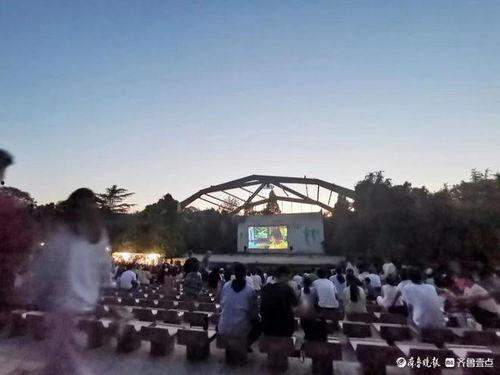 济南泉城里吃瓜事件视频,一场引发热议的街头冲突