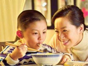 孩子上学吃瓜视频大全播放,孩子上学吃瓜视频大全大揭秘