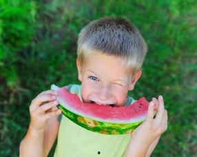 吃瓜的时候哭的视频,吃瓜群众泪目瞬间